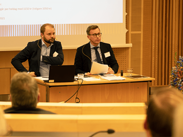GBF:s vd Erik Haara och ordförande Jonas Nilsson leder föreningsmötet i Näringslivets Hus, Stockholm
